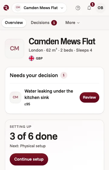 Un piso de Londres en la app para propietarios: tres de los seis pasos de preparación hechos, la puesta a punto de la vivienda como siguiente paso y una reparación pendiente de decisión